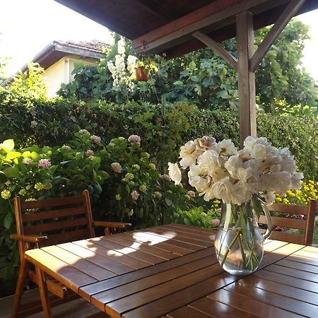 Guest House Hiora Ahtopol Extérieur photo