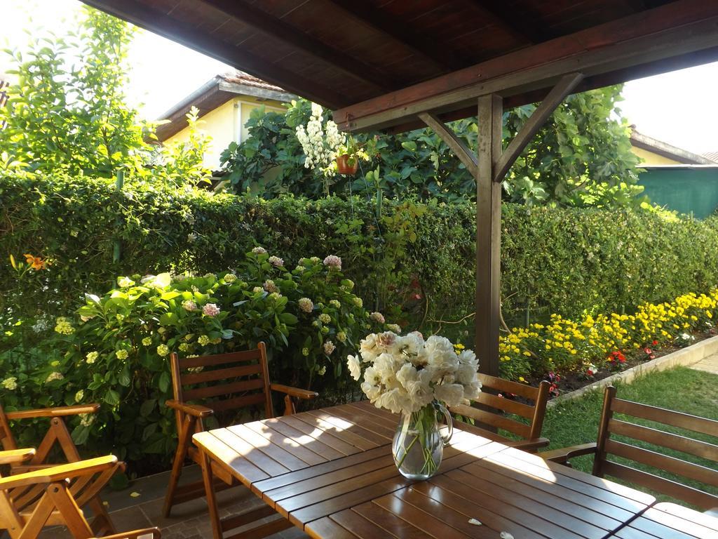 Guest House Hiora Ahtopol Extérieur photo