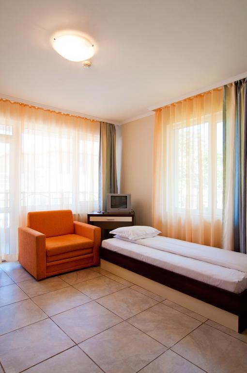 Guest House Hiora Ahtopol Extérieur photo