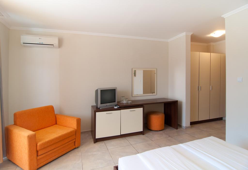 Guest House Hiora Ahtopol Extérieur photo