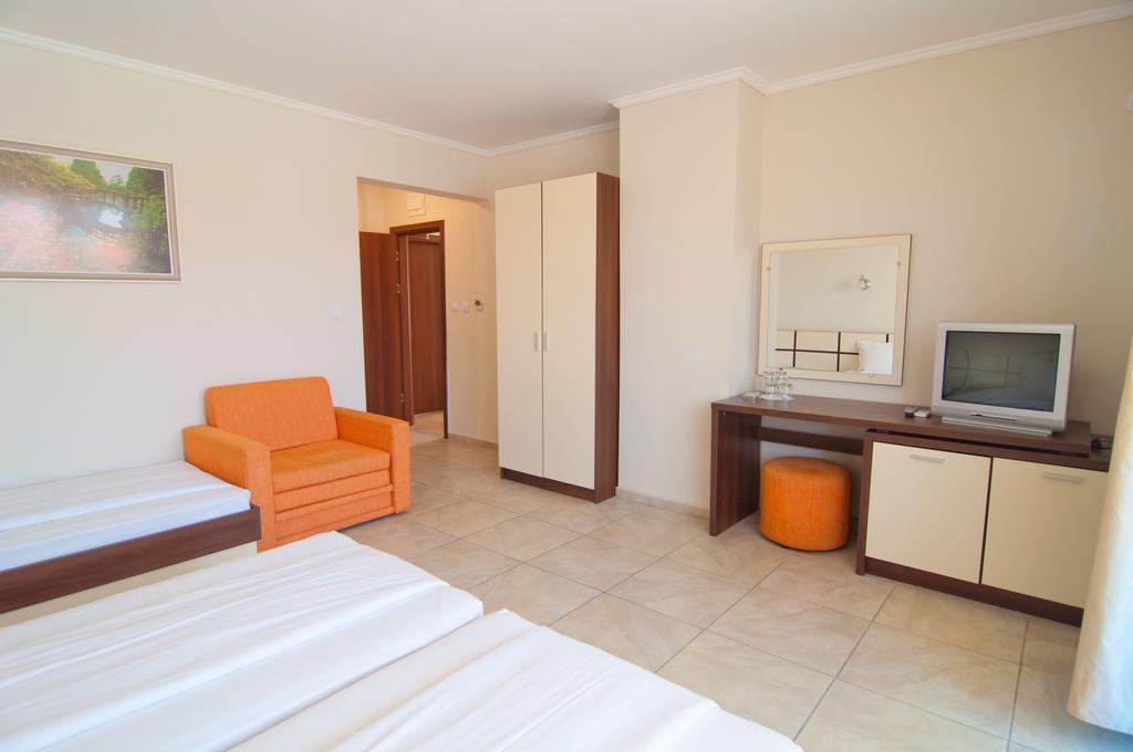 Guest House Hiora Ahtopol Extérieur photo