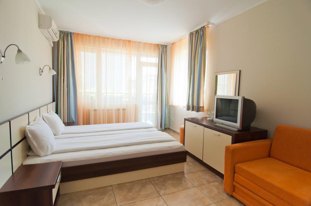 Guest House Hiora Ahtopol Extérieur photo