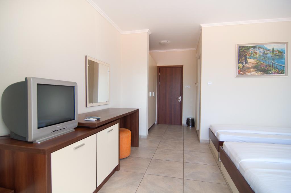 Guest House Hiora Ahtopol Extérieur photo