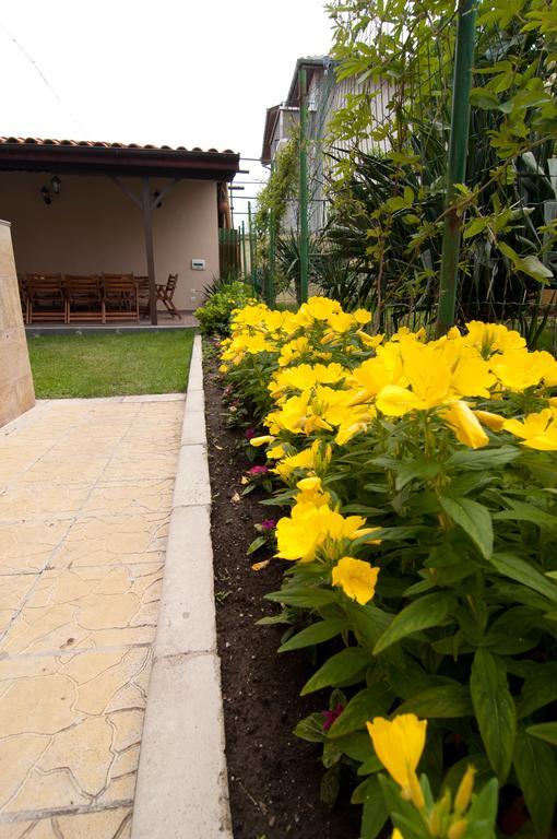 Guest House Hiora Ahtopol Extérieur photo