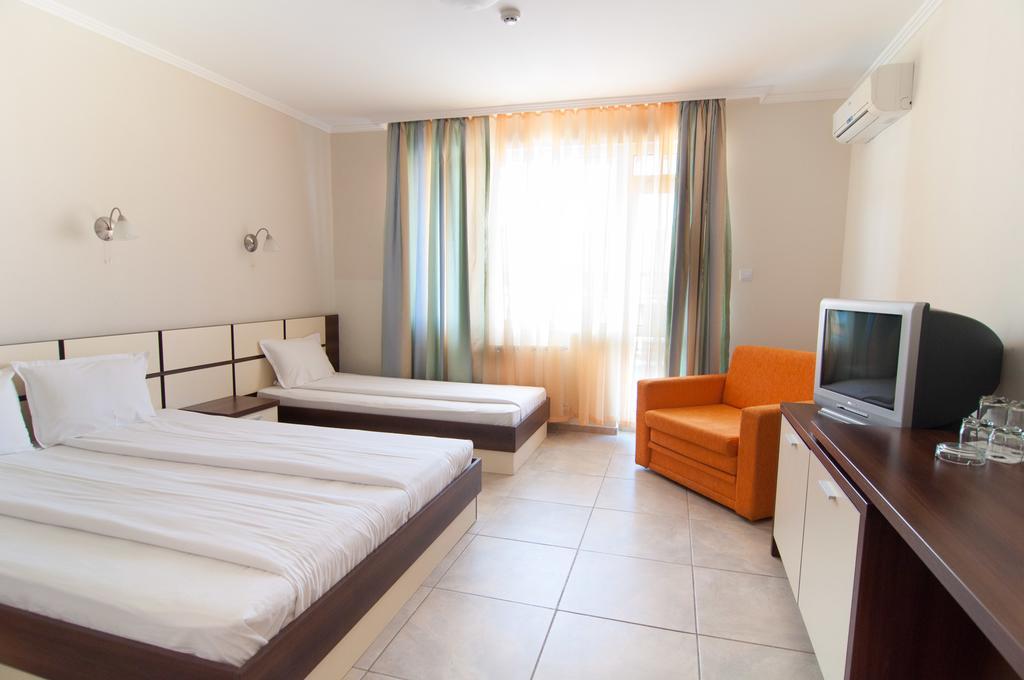 Guest House Hiora Ahtopol Extérieur photo